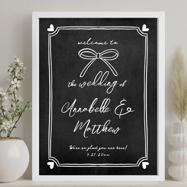 Poster Sinal de Boas-vindas de Palavra Branca Desenhada M (Hand Drawn Chalk Whimsical Wedding Welcome Sign)