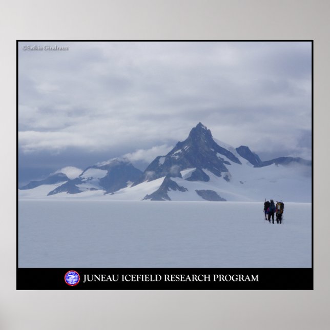 Pôster Skiing towards Glacier King in Alaska (Frente)