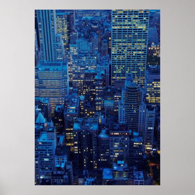 Pôster Skyline NYC, vista de alto ângulo ao anoitecer (Frente)