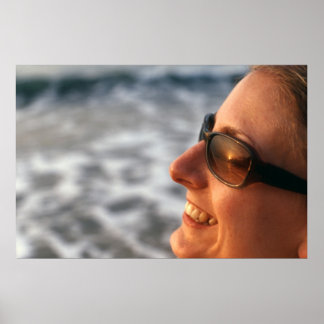 Pôster Sol refletido em óculos de sol na Gâmbia