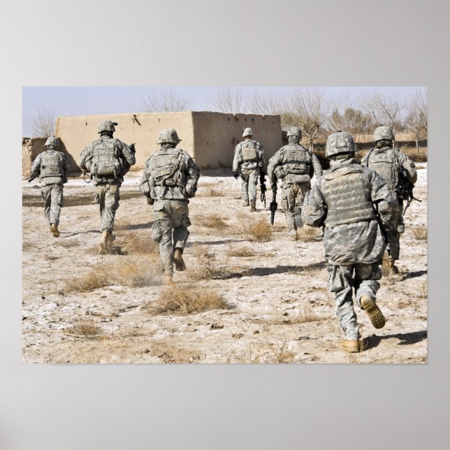 Poster soldados respondem a um ataque de armas ligeiras (Frente)