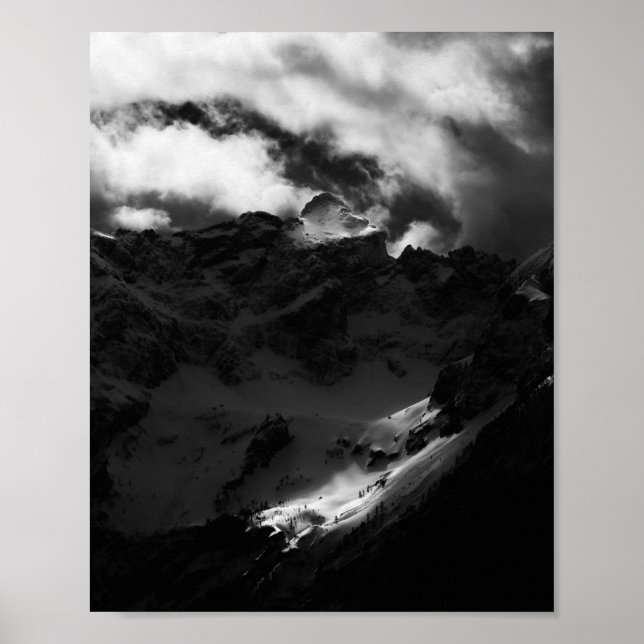 Poster Sun shining on majestic mountain (Frente)