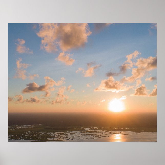 Poster Sunbeams, Sunrise, Céu Azul, Imagem de Nuvens Fluf (Frente)