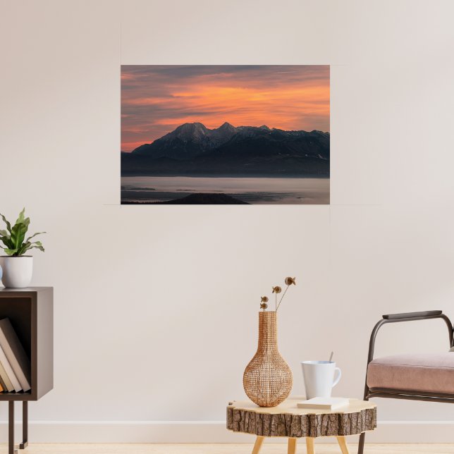 Poster Sunrise atrás das majestosas montanhas (Sala de Estar 3)