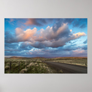 Pôster Sunset Clouds Over Gravel Zumwalt Prairie Road