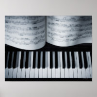 Teclas de Piano e Livro de Música