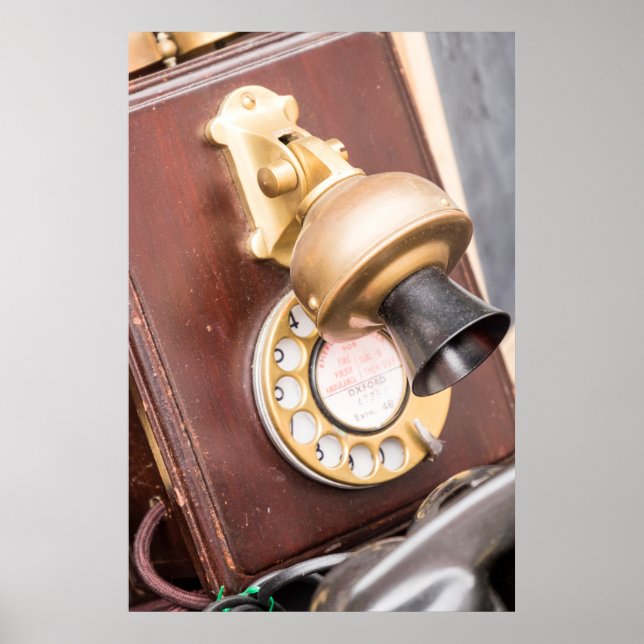 Pôster Telefone Antiquado No Mercado (Frente)