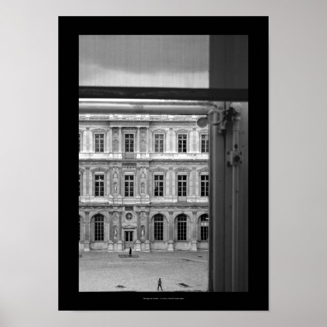 Pôster Through the window Le Louvre Paris B and W Poster2 (Frente)