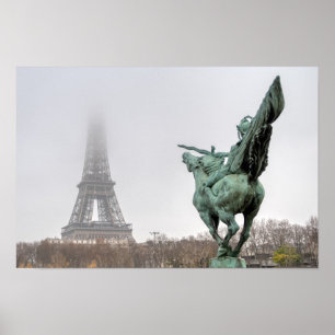 Poster Torre Eiffel e ponte Bir-hakeim em um dia enevoado