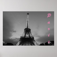 Torre Eiffel Preta e Branca na Noite de Paris
