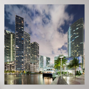 Pôster Torres iluminadas no beira-rio do rio de Miami