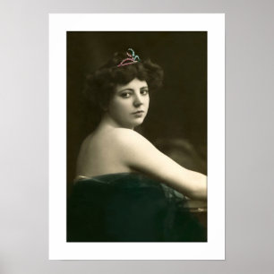 Pôster traje de tiara, mulher vitoriosa