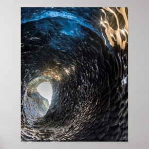 Pôster Túnel através de uma caverna de gelo, islândia