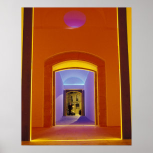 Pôster UE, Espanha, Barcelona. Entrada iluminada perto de