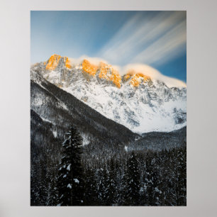 Poster Última luz do pôr do sol nos Alpes eslovenos