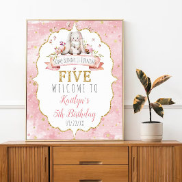 Poster Um coelhinho está virando cinco 5 de aniversário.