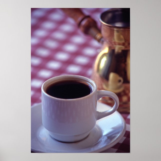 Pôster Um copo de café árabe. Síria. O Meio (Frente)
