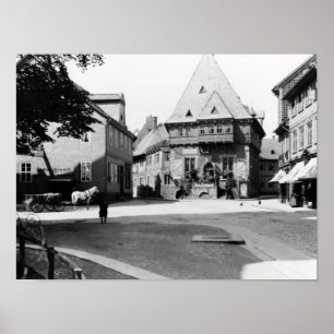 Poster Um hotel velho na praça da cidade, Goslar, c.1910