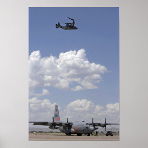 Pôster Um Osprey CV-22 voa sobre A.A. - 130 Hercules