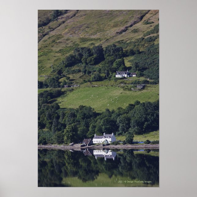Pôster Uma Casa Ao Longo Da Água (Frente)