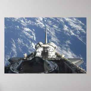Pôster Uma vista parcial do vaivém espacial Atlantis
