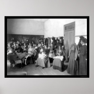 Pôster Universidade Sewing 1900 de Howard da classe