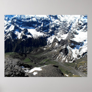 Poster Vale perto da montanha Schilthorn