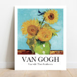 Poster Vase com Três Girassóis por Vincent Van Gogh<br><div class="desc">Traga a beleza da arte de Vincent van Gogh para a sua casa com este poster impressionante da sua pintura "Vase com Três Girassóis". Pintada em Arles, França, em agosto de 1888, essa peça faz parte de uma série de cinco grandes canvas com girassóis em um vaso, com três tons...</div>