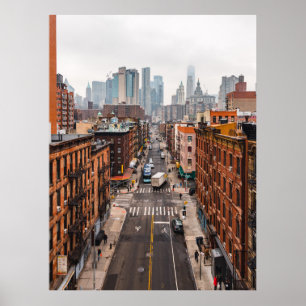 POSTER VEÍCULOS RODOVIÁRIOS ENTRE EDIFÍCIOS DE ALTO AU