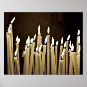 Pôster Velas acesas na igreja