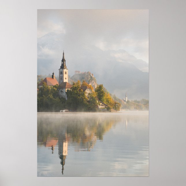 Pôster vertical nascer do sol enevoado Lago Bled (Frente)