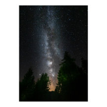 Via Látea acima da floresta