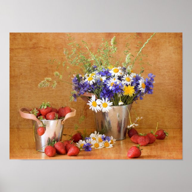 Poster Vida tranquila com morangos e flores silvestres (Frente)