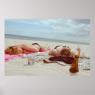 Poster Vidro castanho em duas mulheres