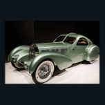 Pôster Vintage Art Deco Style 1935 Aérolithe Concept Car<br><div class="desc">1935 Aérolithe - carro conceituado por Jean Bugatti. Como o carro Grande Prêmio Tipo 59,  a Aérolithe usou Elektron (uma liga de magnésio) ou Duralumin (uma liga de alumínio) para seus painéis corporais. Assim,  os painéis de corpo foram rebites externamente,  criando a costura da assinatura.</div>