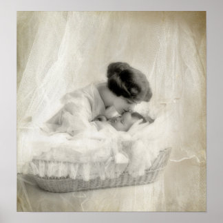 Poster Vintage Mãe beijando bebê em Bassinet
