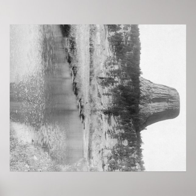 Pôster Visão Distante da Torre do Diabo com Água no (Frente)