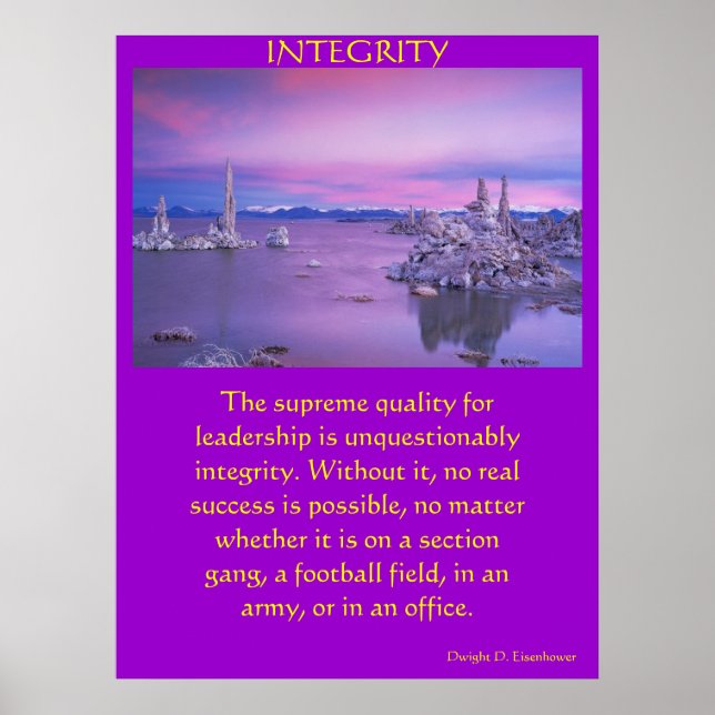 Poster visão majestosa do céu oceânico com rocha apontada (Frente)