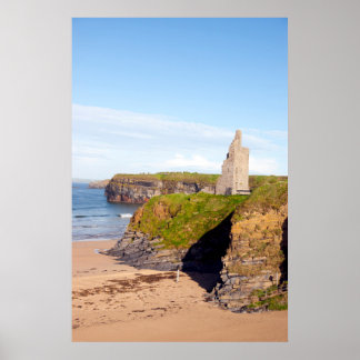 Poster vista da praia do castelo e falésias em Ballybunio