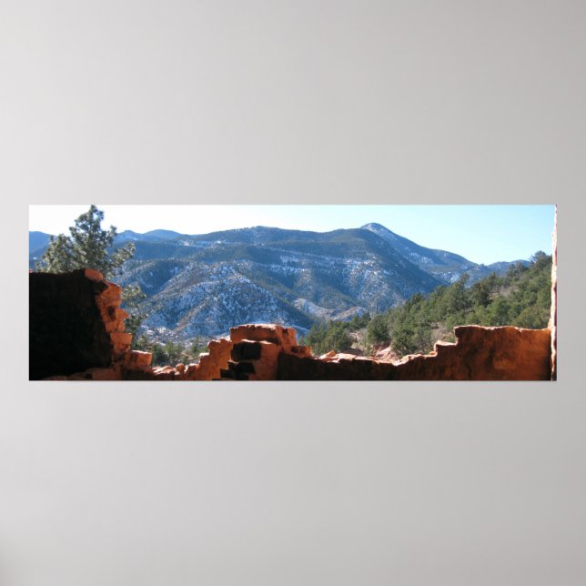 Poster Vista de Montanha das Cliff Dwellings - Corte Long (Frente)