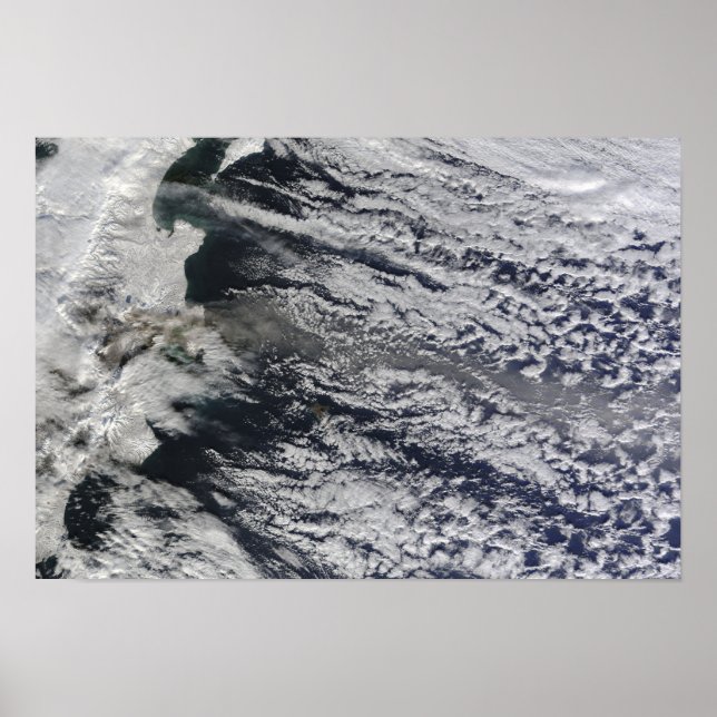 Pôster Vista de satélite de uma pluma de cinzas (Frente)