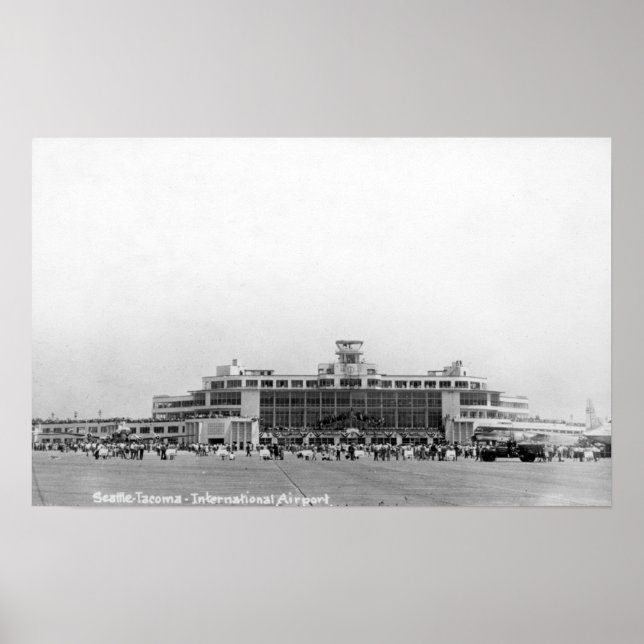 Pôster Vista Exterior do Aeroporto de Seattle-Tacoma Int' (Frente)