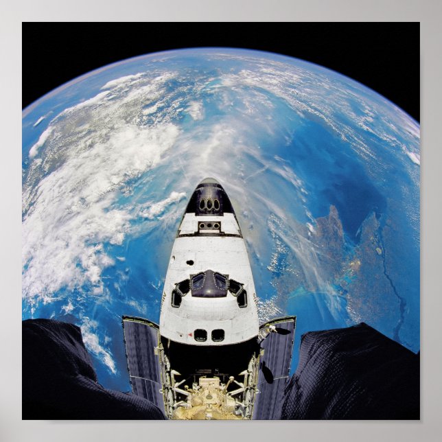 Pôster Vista Olho de Peixe Ônibus Espacial Atlantis Órbit (Frente)