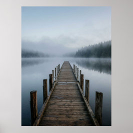 Poster Vista Tranquila do Pier de Madeira do Lago Misty