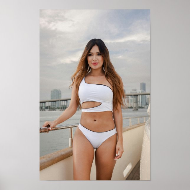 Poster Woman In A White Swimsuit (Frente)