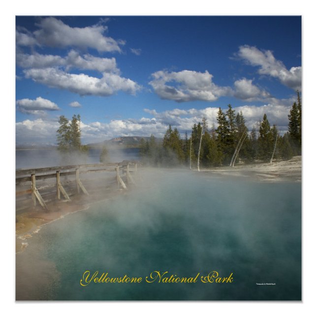Pôster Yellowstone Lake Thumb Geyser Poster (Frente)