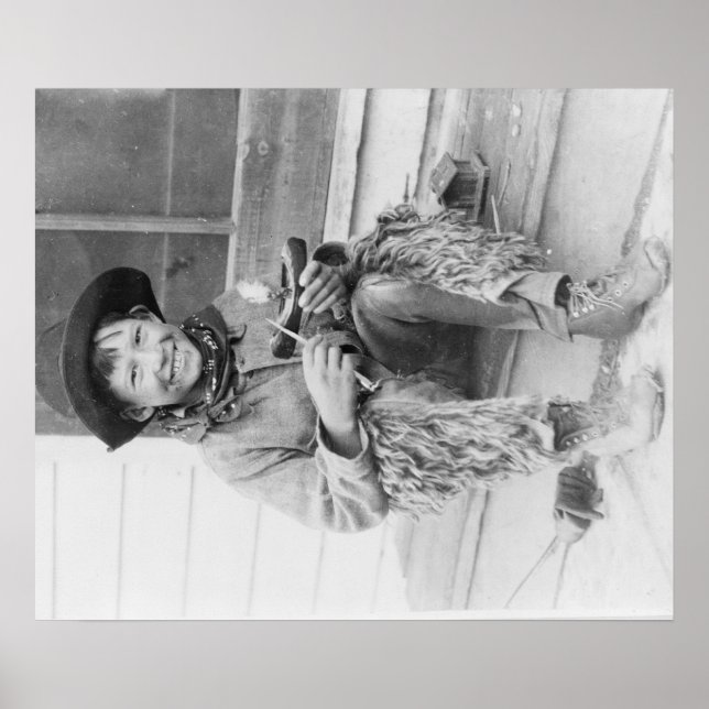 Poster Young Boy Dressed as Cowboy with Toys (Frente)