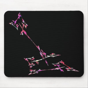 Pouco ao Mousepad esquerdo