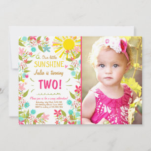 Pouco convite de aniversário da luz do sol floral