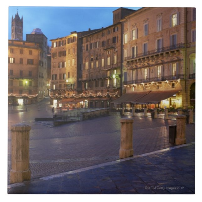 Praça Del Campo no crepúsculo, Siena (Frente)